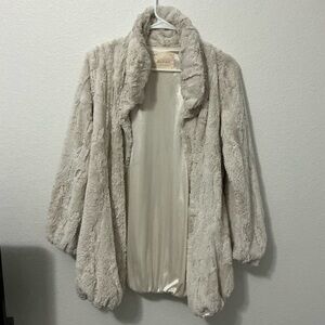 Altar’d State S/M Cream Plush Fuzzy Jacket